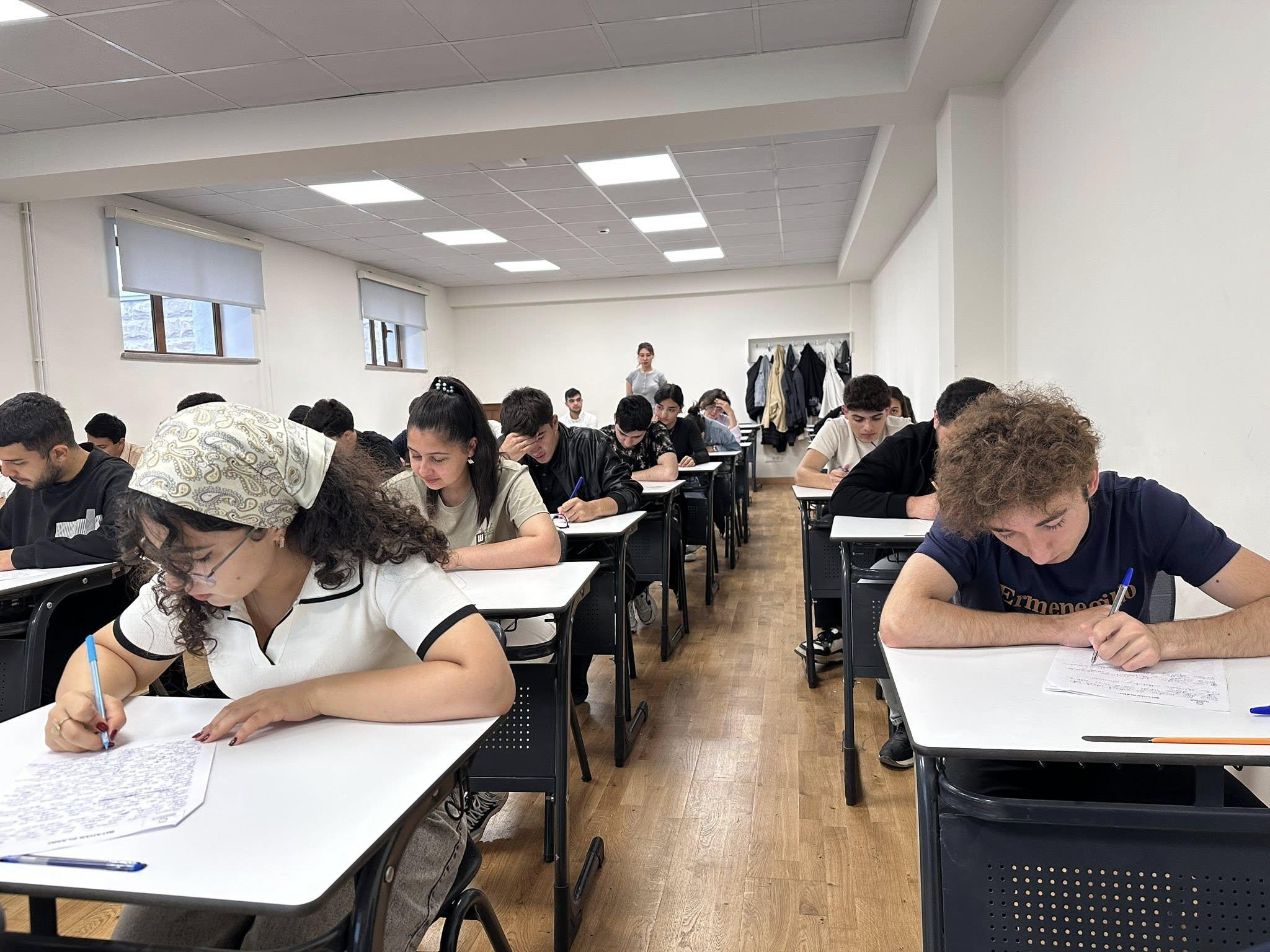 Qarabağ Universitetində yaz imtahan sessiyası başlayıb