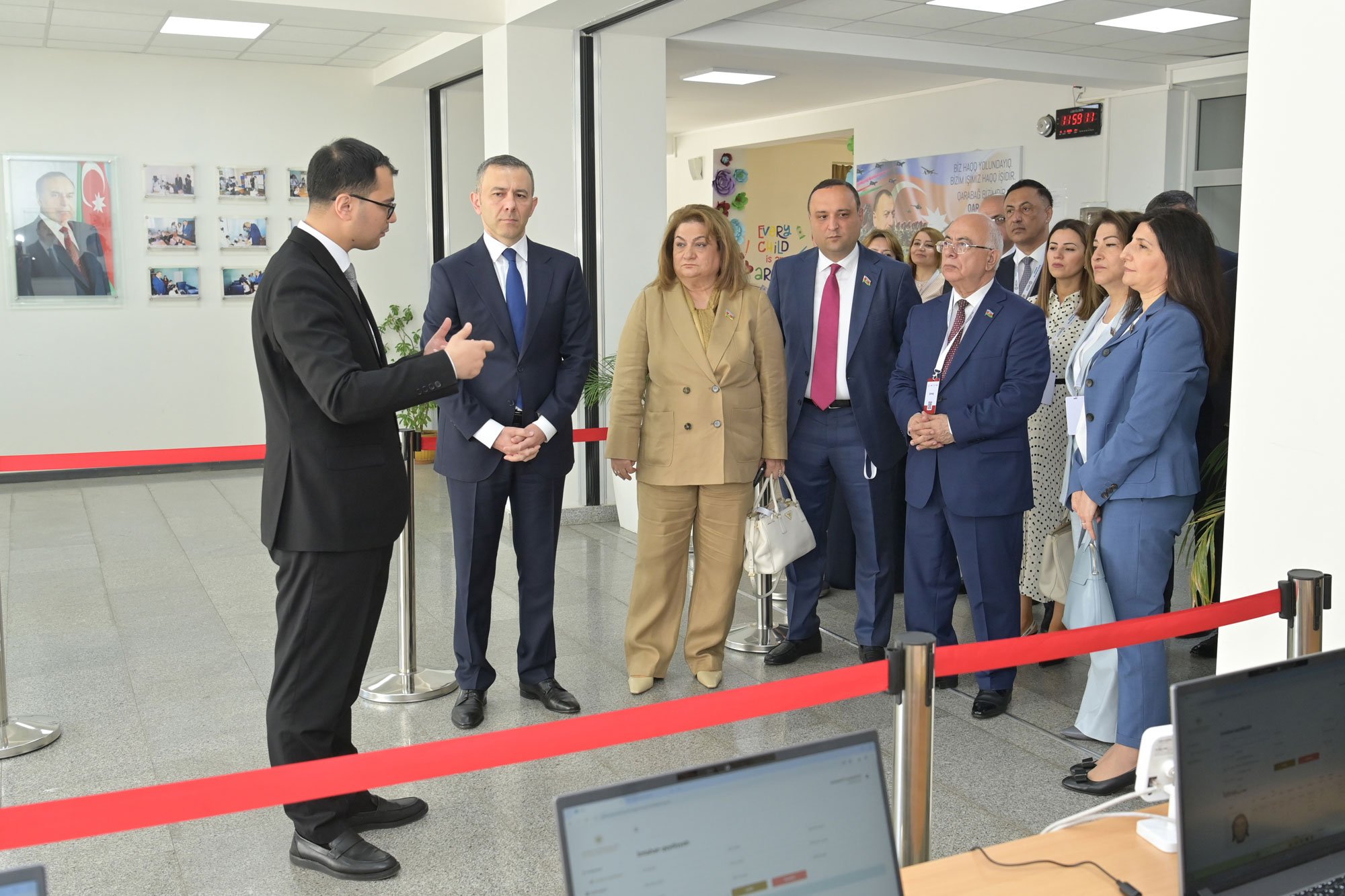 Millət vəkilləri sertifikatlaşdırma imtahanını izləyiblər